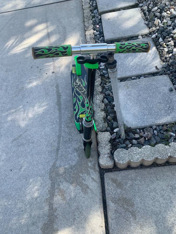 SCOOTER DE HOT WHEELS