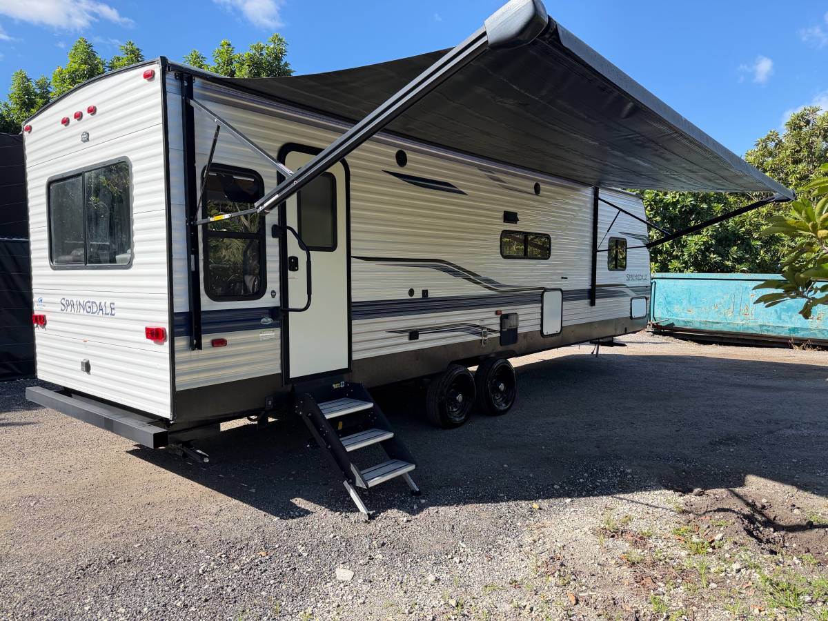 2022 Springville 34Ft RV Casa Rodante Travel Trailer - $18,900