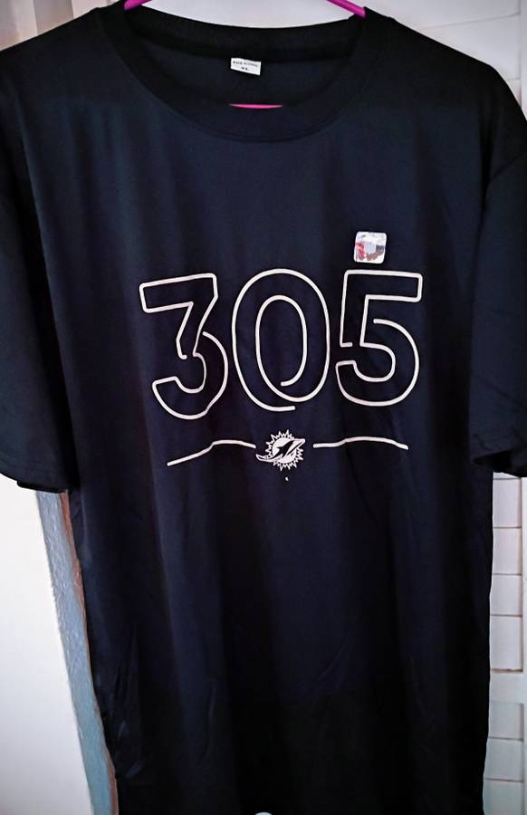 Nueva camiseta de los Miami Dolphins 305 que brilla en la oscuridad