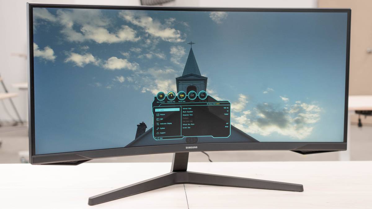 Monitor curvo para juegos Samsung Odyssey G55T C34G55T - $299 (Hollywood)