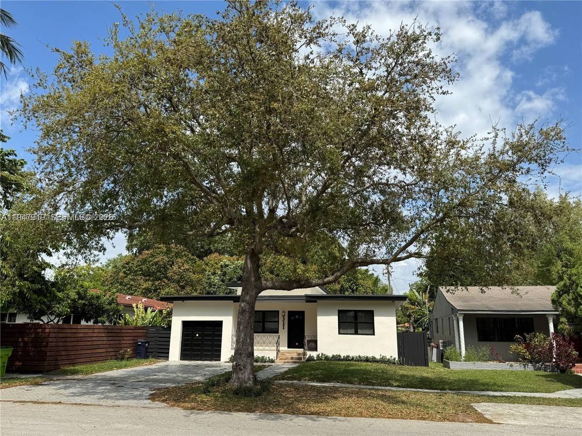 Casa de 3 habitaciones y 3 baños con piscina