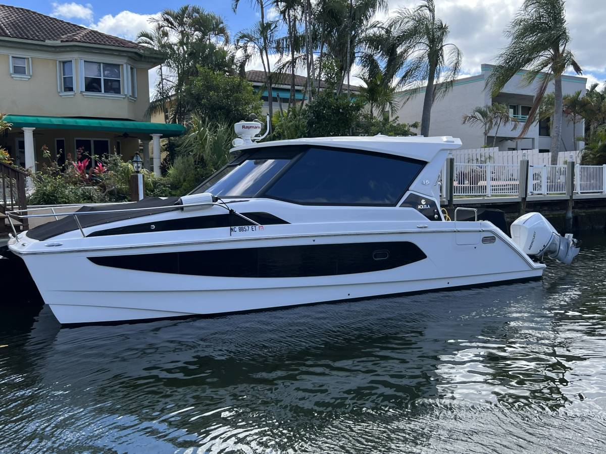 Aquila 36 Catamarán con Foil