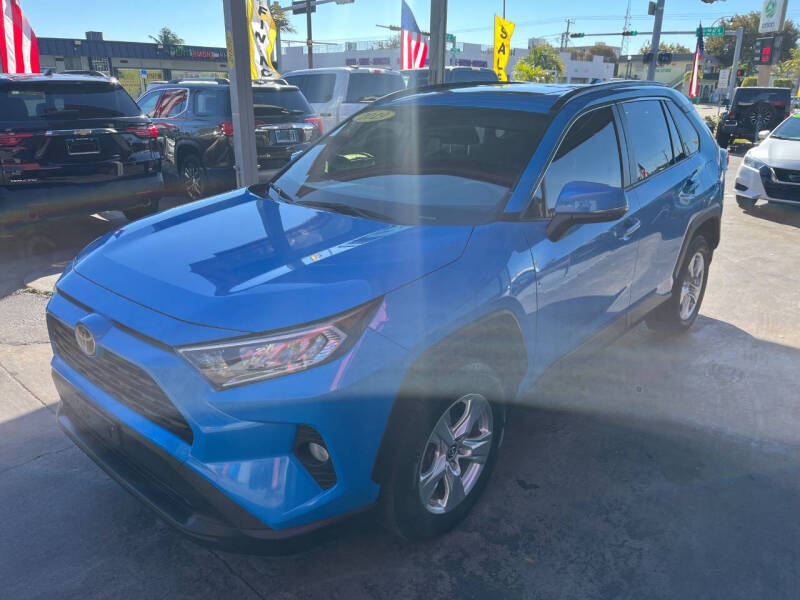Toyota RAV4 XLE XLE 4dr SUV
