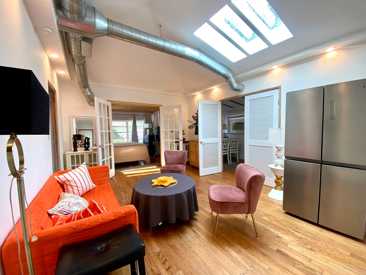 Loft en el segundo piso con 2 dormitorios