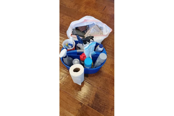 Compañía busca grupos de LIMPIADORES Y PINTORES