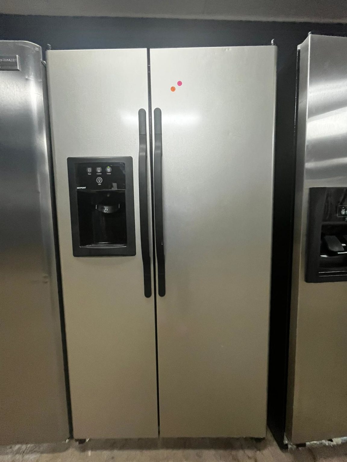 REFRIGERADOR DE DOS PUERTAS DE GE