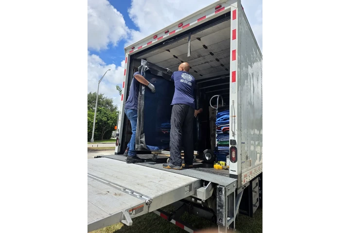 MUDANZAS Y STORAGE EN FLORIDA en Doral