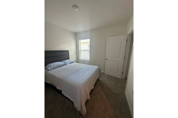 Se Renta habitación