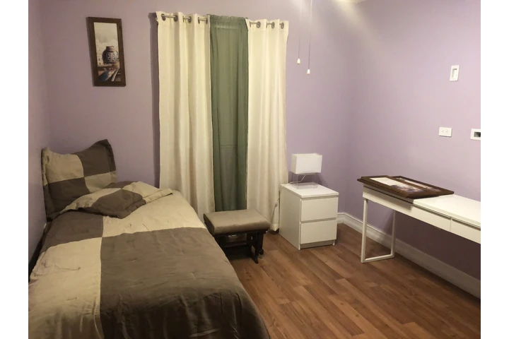 Se renta habitación para señora que trabaje tiempo completo