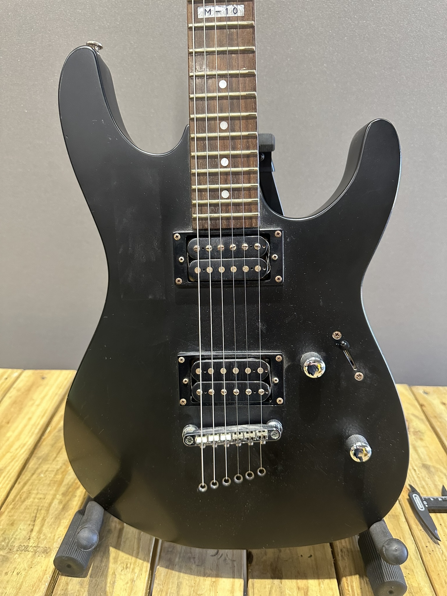 Guitarra eléctrica ESP LTD M-10