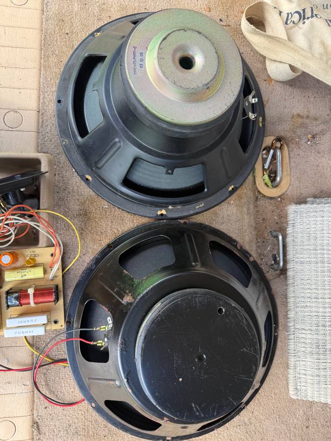 PARLANTES 2/12” YAMAHA