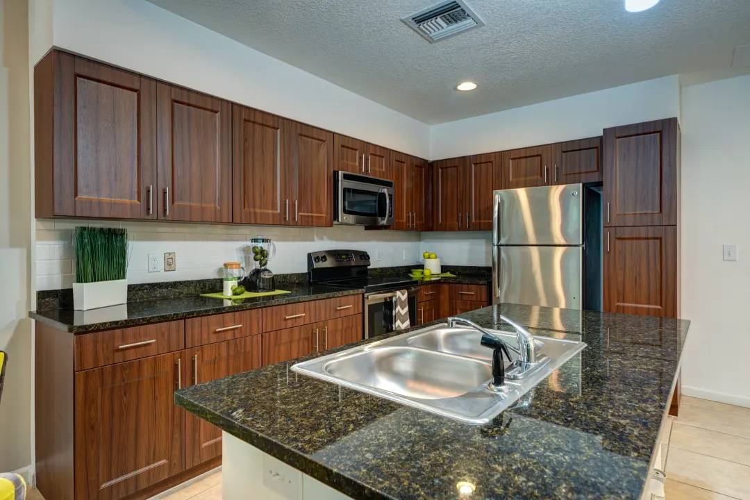 $1,700 / 1 habitación – 1/1 completamente nuevo, acero inoxidable, pisos de madera, proceso rápido y profesional