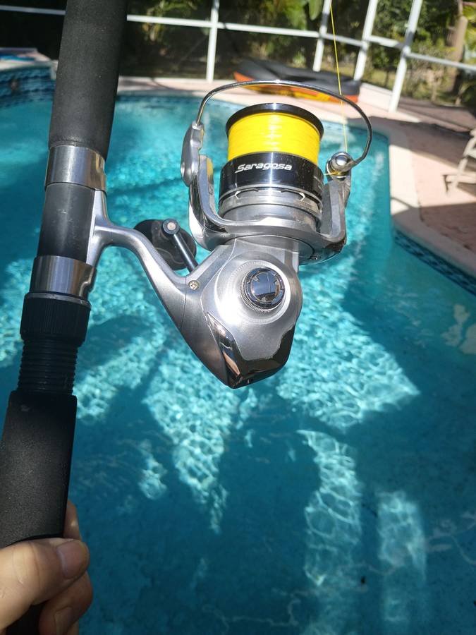 Carrete Shimano Saragosa 8k en caña personalizada de 9 pies