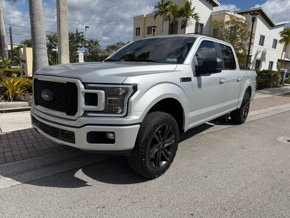 Ford F-150 STX 2019 – Título limpio