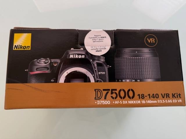Cámara réflex digital Nikon D7500 20.9 MP – NUEVA, kit con lente 18-140 mm VR